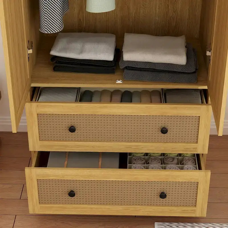 Armoire-penderie en bois avec tringle et tiroirs